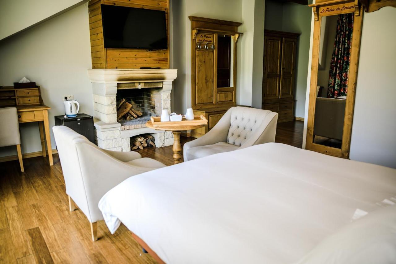 Le Palais Des Cerisiers Hotel อัซโร ภายนอก รูปภาพ