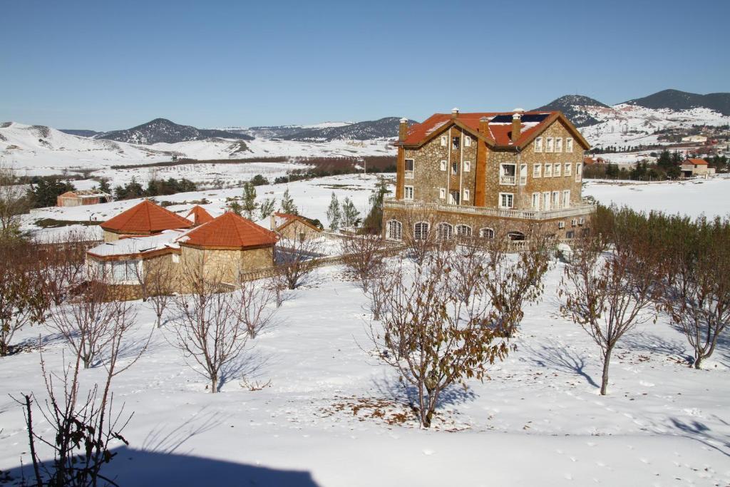 Le Palais Des Cerisiers Hotel อัซโร ภายนอก รูปภาพ
