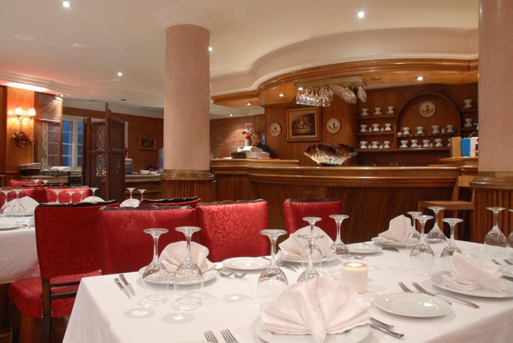Le Palais Des Cerisiers Hotel อัซโร ภายนอก รูปภาพ